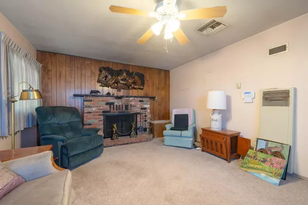 Lancaster, CA 93535,44101 Benald ST