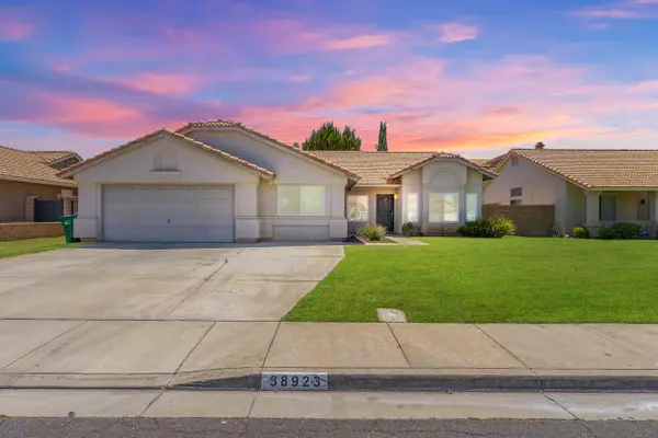 38923 Newport RD, Palmdale, CA 93551