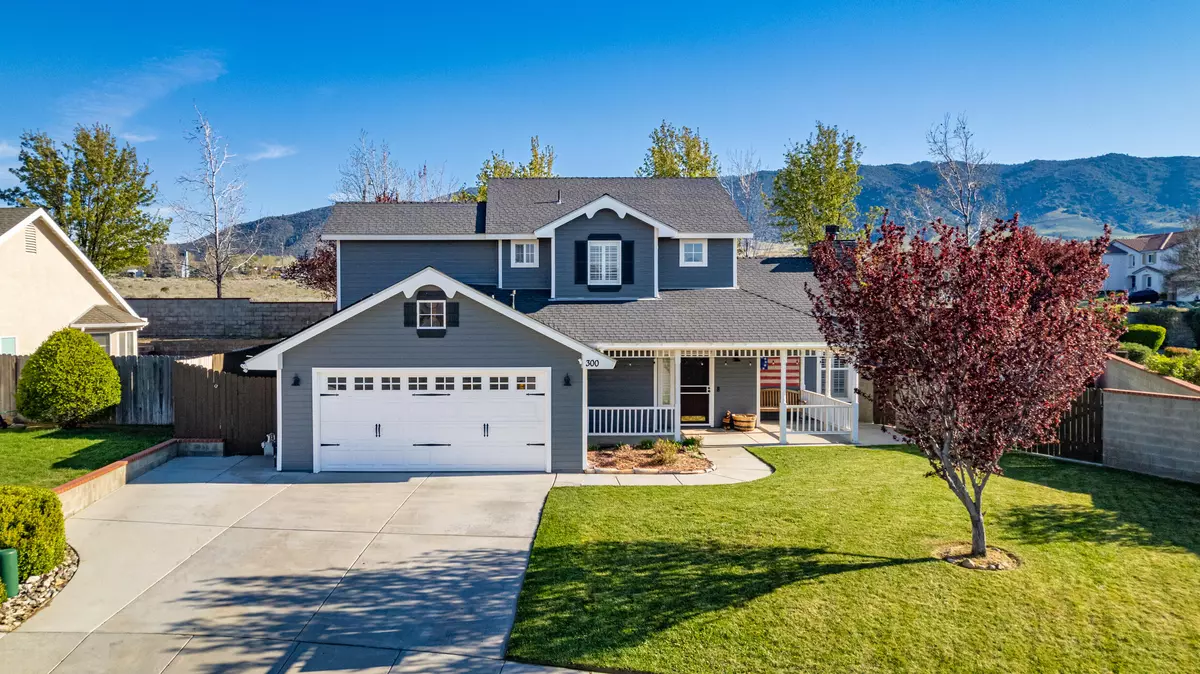 Tehachapi, CA 93561,300 Peach Blossom LN