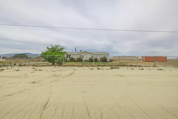 9755 Buckhorn AVE, Rosamond, CA 93560