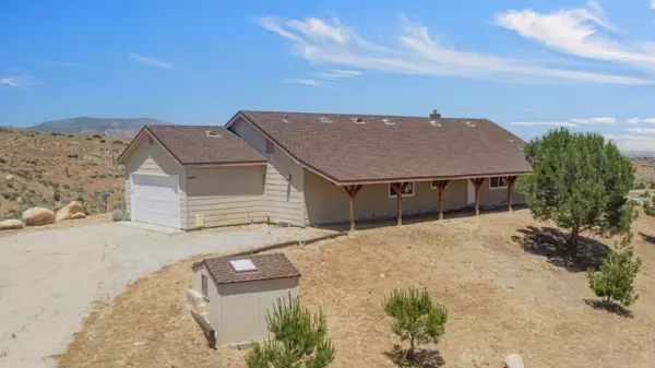 4959 Mount Emma RD, Palmdale, CA 93552