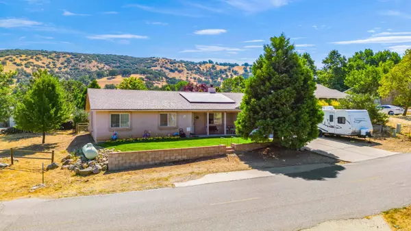 Tehachapi, CA 93561,18270 Basil DR