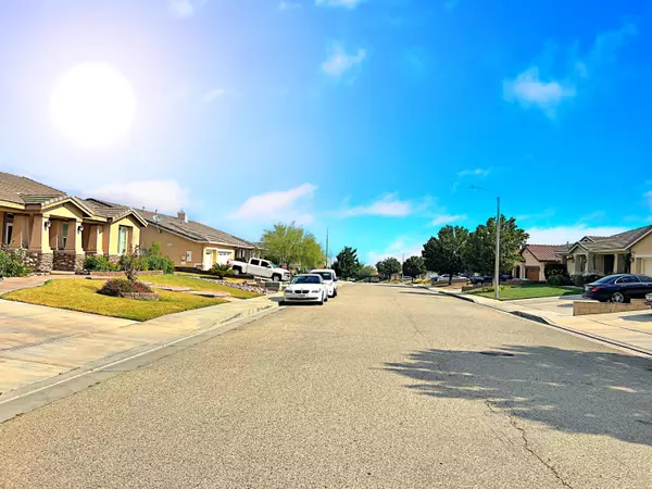 Palmdale, CA 93551,40559 Whitecliff WAY