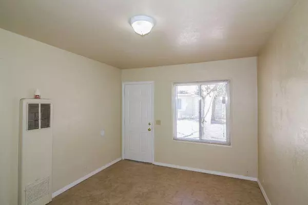 Rosamond, CA 93560,1857 Elm ST #1