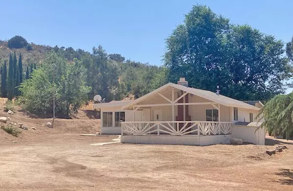 12758 Johnson RD, Lake Elizabeth, CA 93532