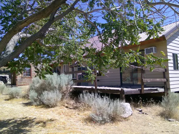 Llano, CA 93544,22401 Pinon RD