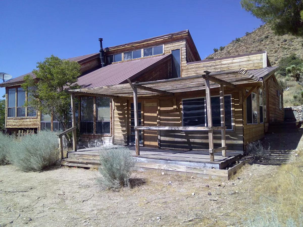 Llano, CA 93544,22401 Pinon RD