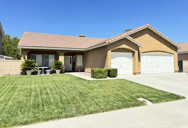 2827 Caruso LN, Lancaster, CA 93536