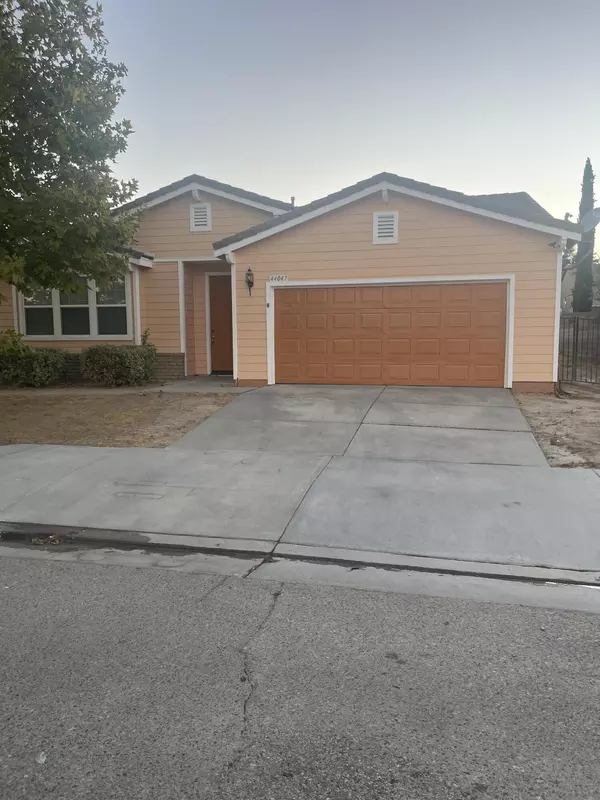 44047 37th ST, Lancaster, CA 93536