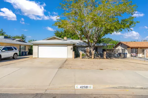 42521 W 52nd ST, Lancaster, CA 93536