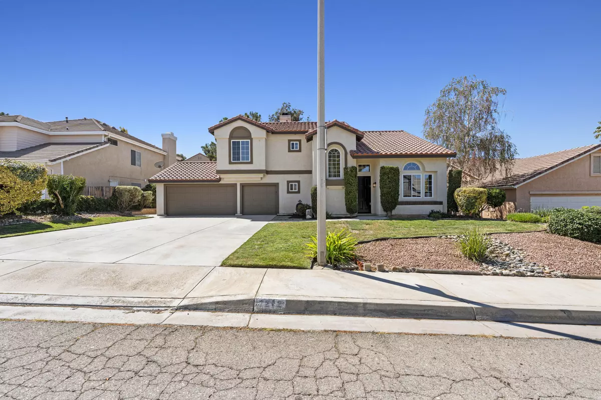 Lancaster, CA 93536,7212 Nightingale LN