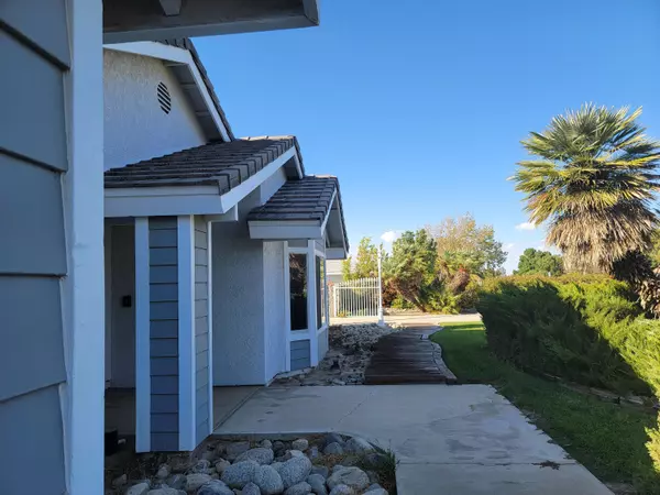 Lancaster, CA 93535,43909 Ryckebosch LN