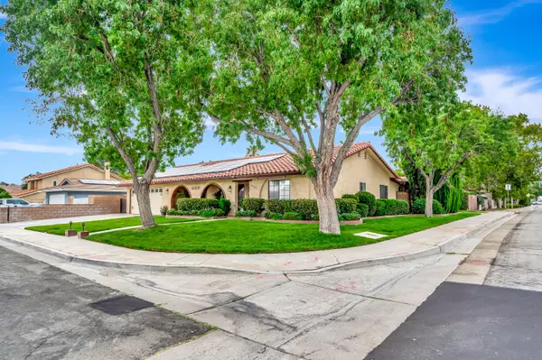 Lancaster, CA 93536,42902 Beau Ville CT