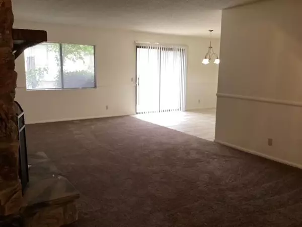 Palmdale, CA 93551,40016 Bluebird LN