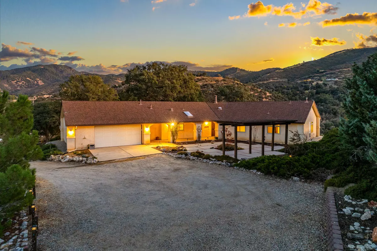 Tehachapi, CA 93561,22633 Courtlandt CT