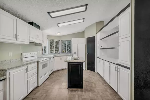 Canoga Park, CA 91304,24425 Woolsey Canyon RD #Spc 87