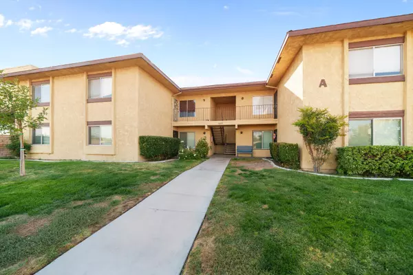 42935 15th ST #Unit 11, Lancaster, CA 93534