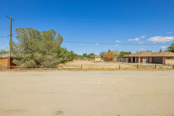 Palmdale, CA 93550,3333 E Avenue R14