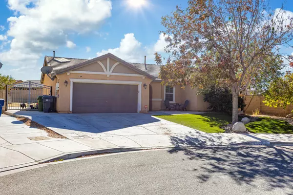 Lancaster, CA 93535,43052 Fleetwood DR