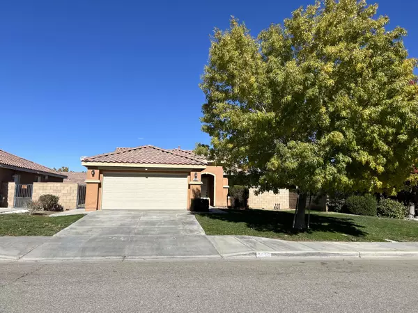 3039 E Newgrove ST, Lancaster, CA 93535