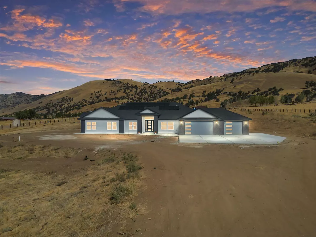 Tehachapi, CA 93561,23400 Johnson CT