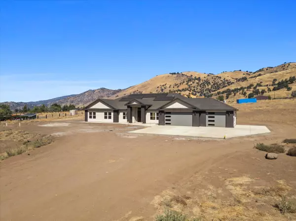 Tehachapi, CA 93561,23400 Johnson CT