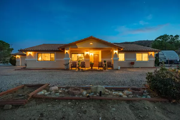 Pinon Hills, CA 92372,475 Maria RD