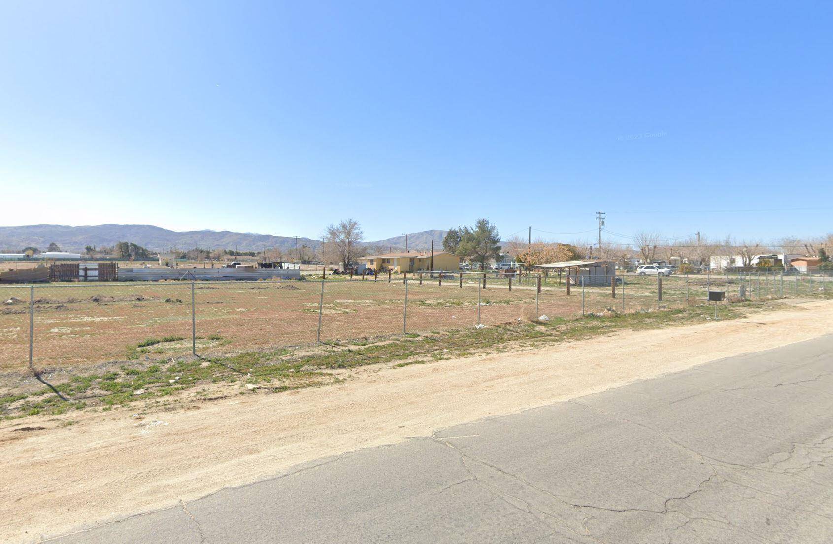 Littlerock, CA 93543,35954 E 77th ST