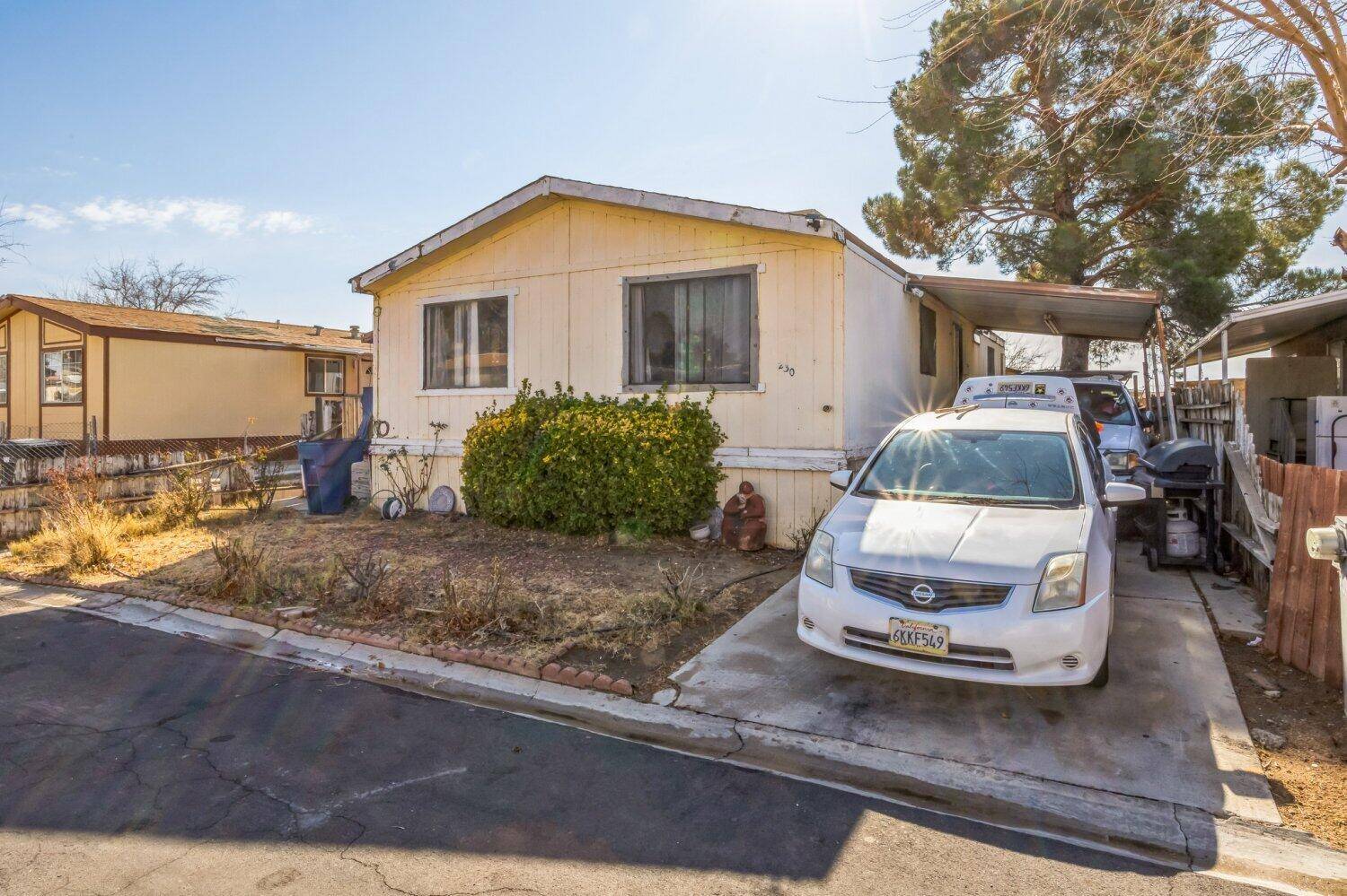 3300 15th ST #Spc 230, Rosamond, CA 93560