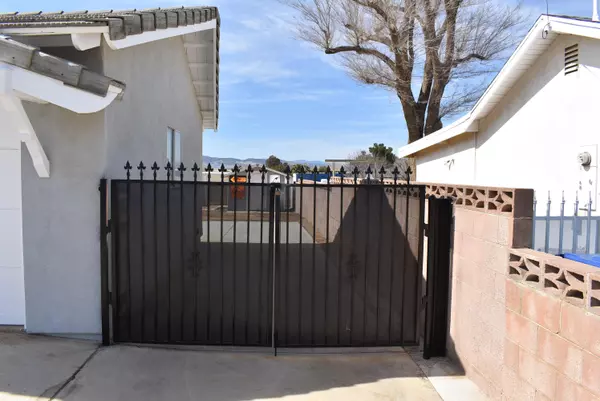 Lancaster, CA 93536,43027 W 50th ST