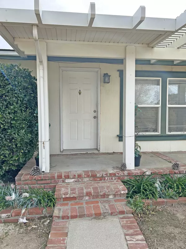 Lake Elizabeth, CA 93532,43060 Monacan PL