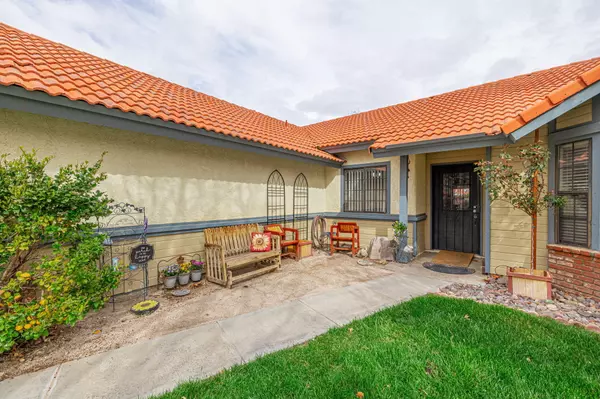 Lancaster, CA 93536,2729 W College Park DR