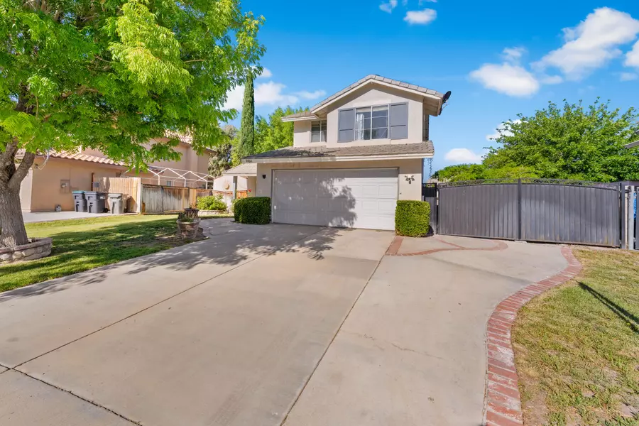 44611 Stonebridge LN, Lancaster, CA 93536