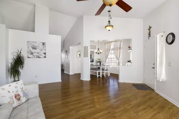 Lancaster, CA 93535,1511 E East Avenue J6