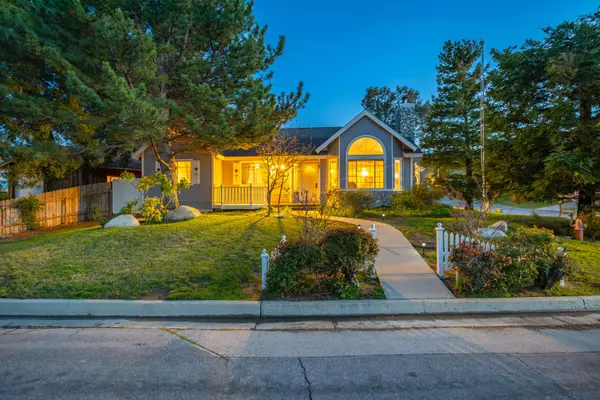 Lake Elizabeth, CA 93532,15322 Sandrock DR