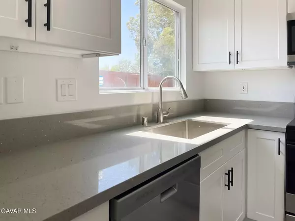 Adelanto, CA 92301,10779 Begonia ST