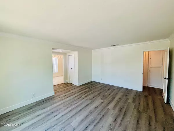 Reseda, CA 91335,6534 Balcom AVE