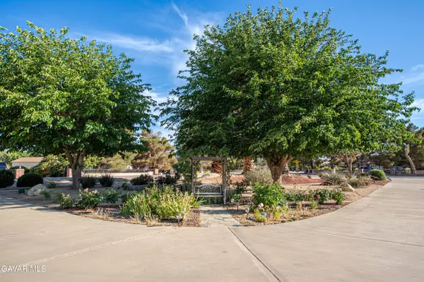 Lancaster, CA 93535,43710 Shiloh LN