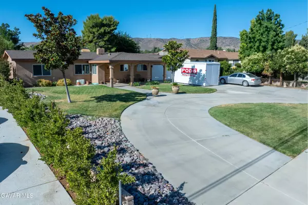 5622 W Avenue M4, Lancaster, CA 93536