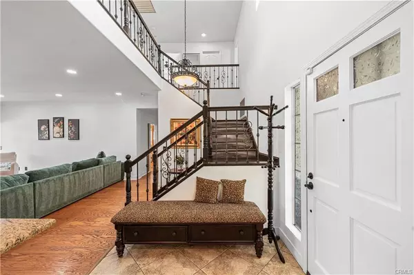 Saugus, CA 91350,28314 Easton LN