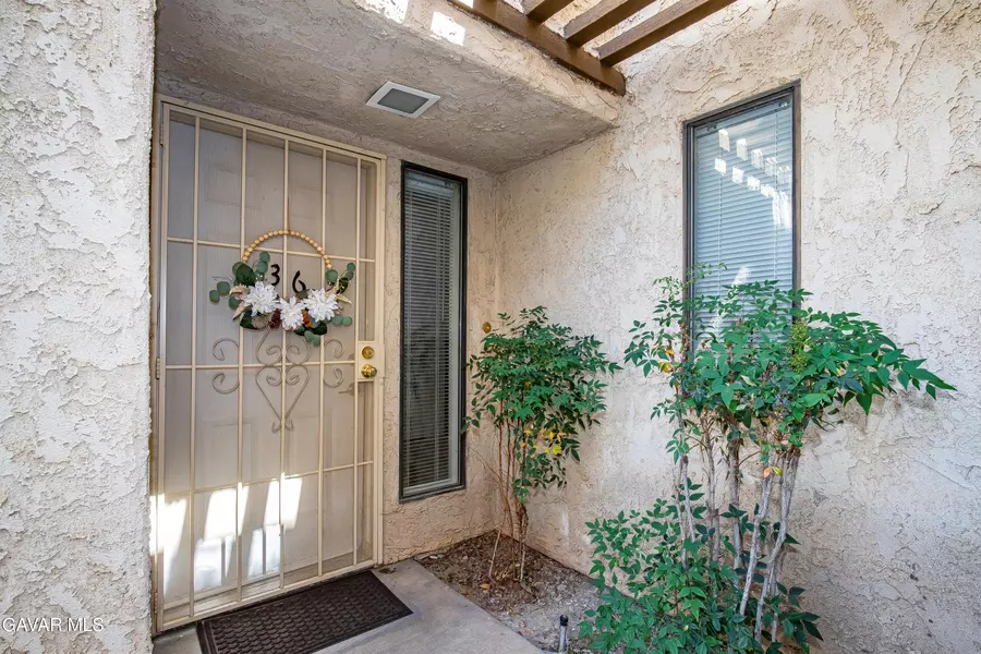 425 W Avenue J5 #Unit 36, Lancaster, CA 93534