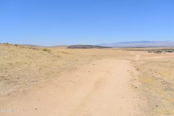 Lancaster, CA 93536,Vic Avenue E4 135 Stw