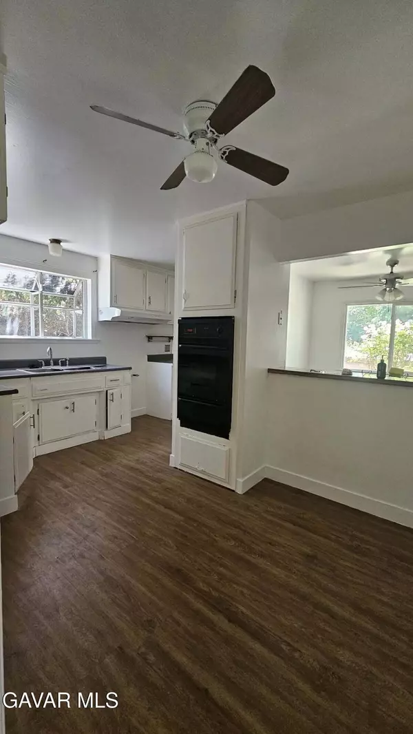 Woodland Hills, CA 91367,6179 Platt AVE