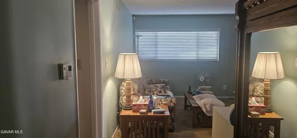 Lancaster, CA 93535,1236 E J4 AVE