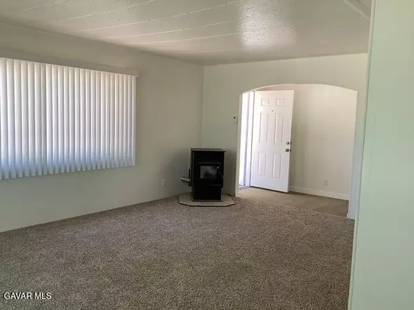 Rosamond, CA 93560,5174 W 61st ST