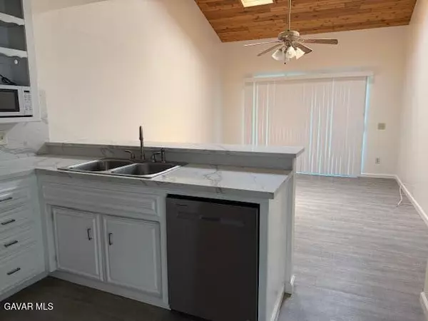 Lancaster, CA 93536,44104 W 30th