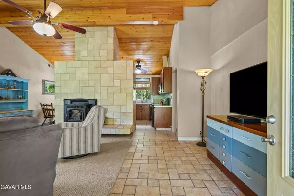 Lake Hughes, CA 93532,14329 Date Tree ST