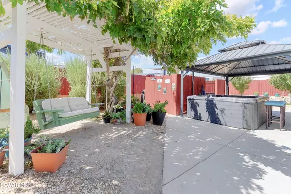 Lancaster, CA 93536,5858 Travis Paul DR