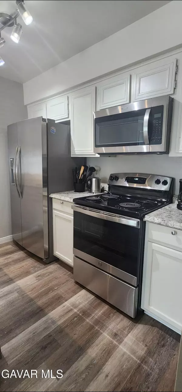 Santa Clarita, CA 91350,20714 Dot ST