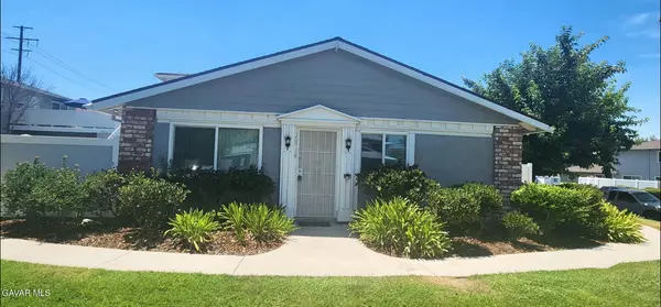 Santa Clarita, CA 91350,20714 Dot ST